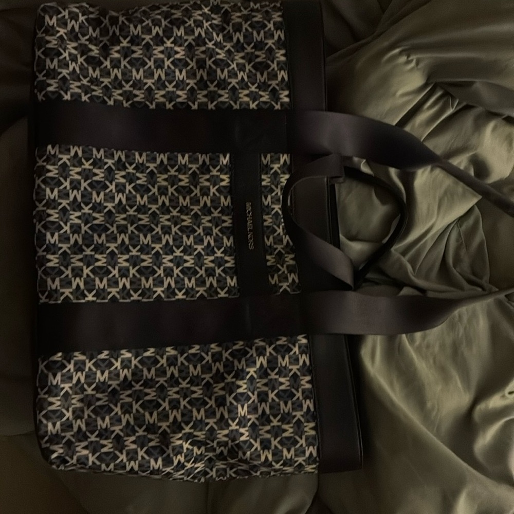 Large Michael kors bag